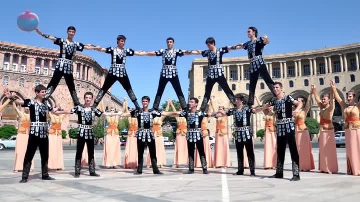 Армянские танцы *