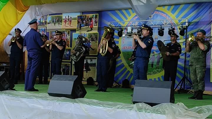 3. Военный оркестр на фестивале в Высоцком Ставропольского края - Бу ...