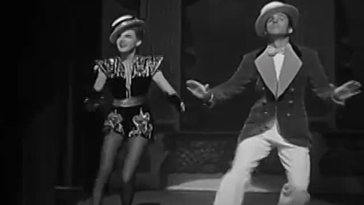 Это потрясающее лучшие танцевальные сцены из  66 старых фильмов.