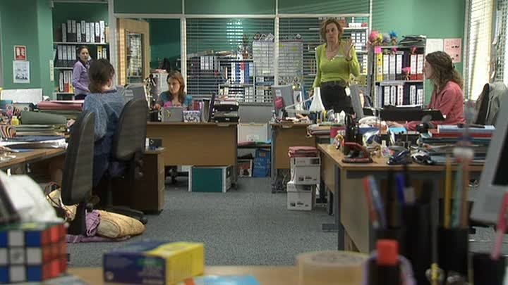 Green Wing S02E01