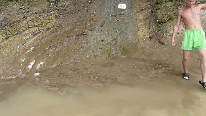 Водопад №47 на реке Дах