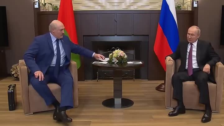 Путин и Лукашенко в Сочи ИСПОЛНИЛИ ТИТАНИК!