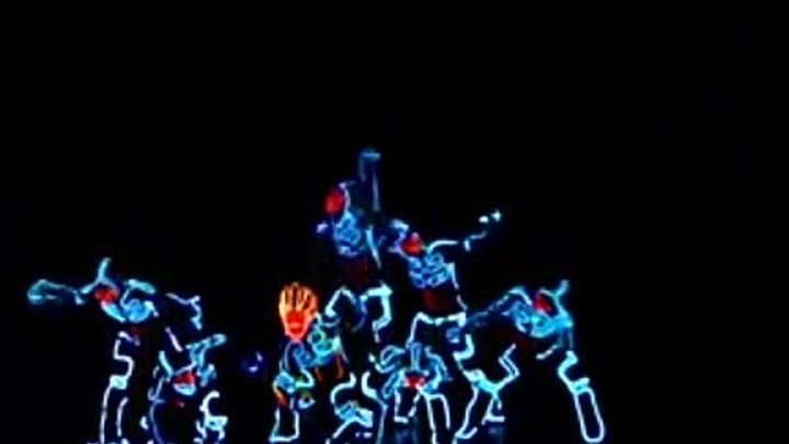 Amazing Tron Dance performed by Wrecking Orchestra [Better Quality]  ...