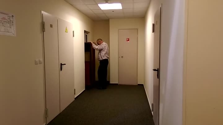 Переезд офиса, длинные коридоры, использование телег