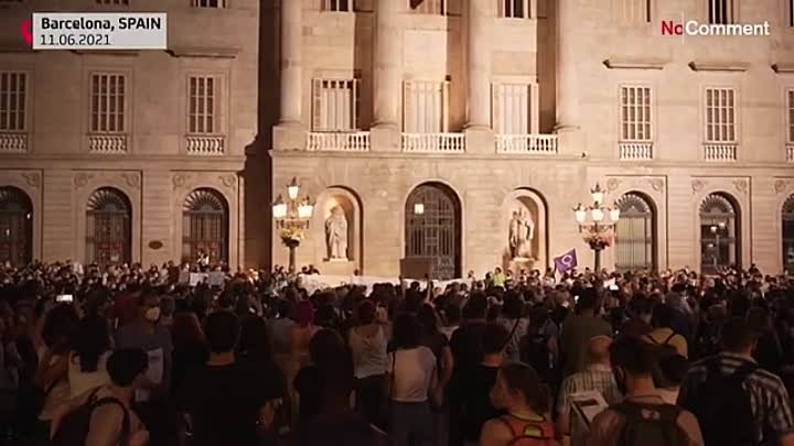 Барселона_ протесты против насилия в отношении женщин и детей…
