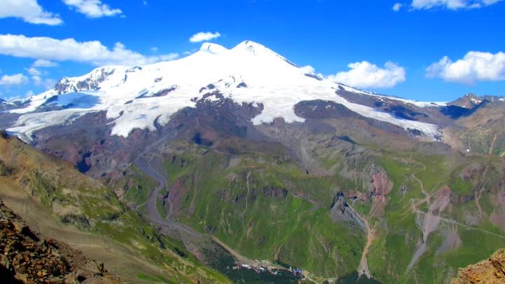 Эльбрус — стратовулкан на Кавказе .Самая высокая горная вершина Росс ...