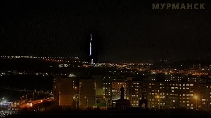 Мурманская телебашня РТРС засверкала, как Эйфелева башня