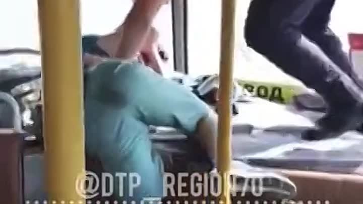 Драка в автобусе Томска