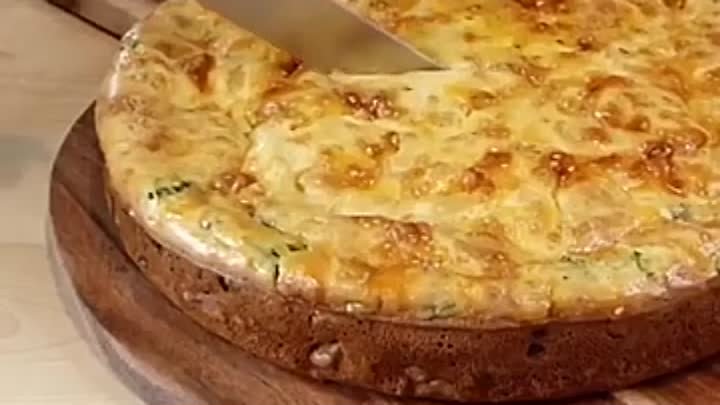 Вкуснейший и простейший  заливной пирог с луком и яйцом ( рецепт )