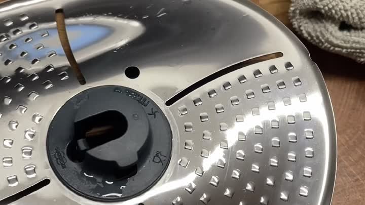 Thermomix Peeler in Aktion