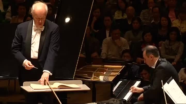 Simon Trpceski plays Rachmaninov Piano Concerto No. 2