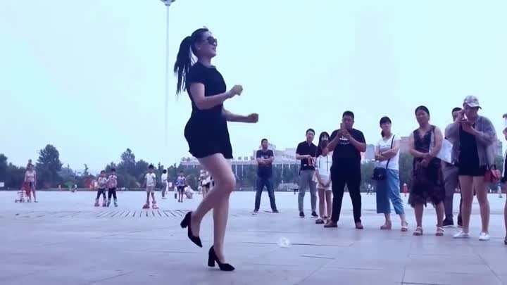 Шафл на каблуках  💗♫ Танцует красавица Цинцин