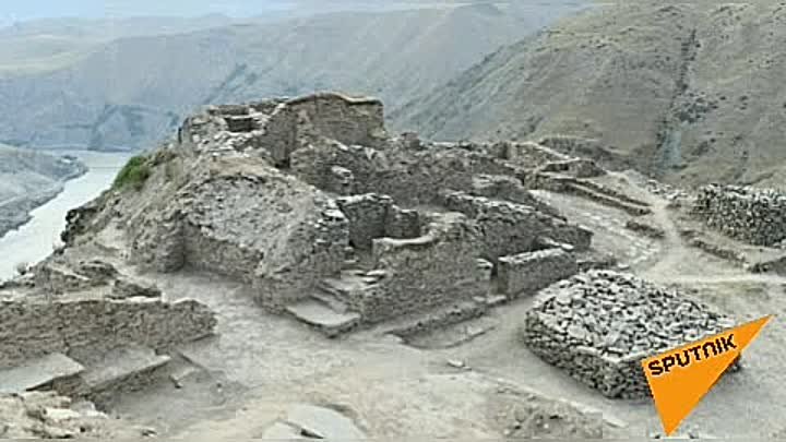 Древний город Карон, расположенный на юго-востоке Таджикистана на вы ...