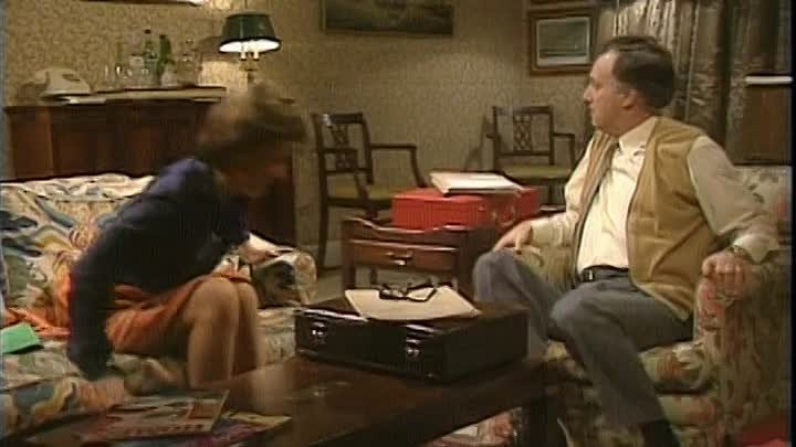 Yes Minister S02E05 The Devil You Know