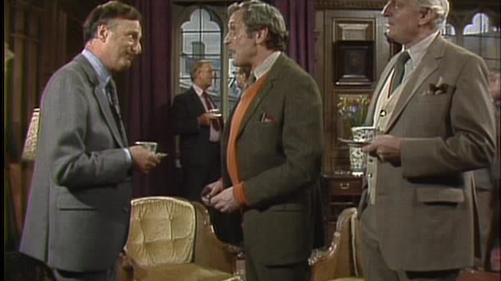 Yes Minister S02E04 The Greasy Pole