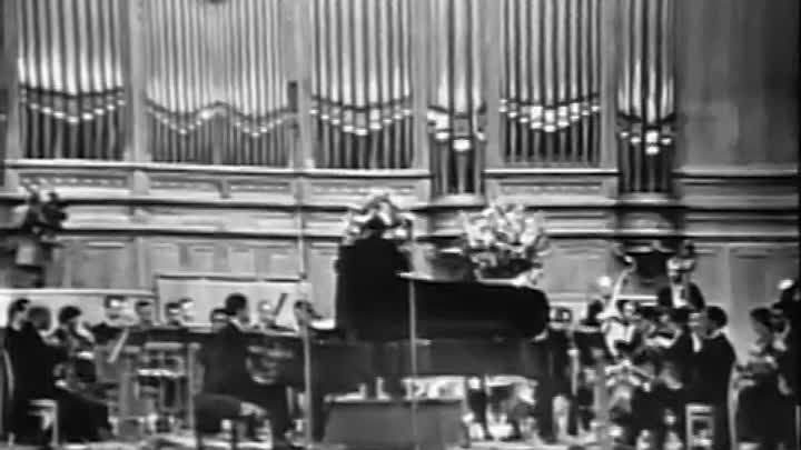 Чайковский, Концерт № 1 для фортепиано - Ван Клиберн (1) - YouTube