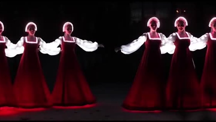 Русский народный танец девушек в светящихся платьях! Невероятно красиво