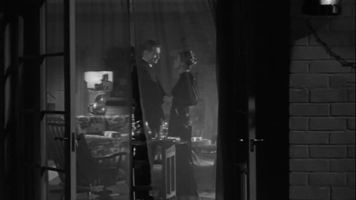 The.Unsuspected.1947.(Michael.Curtiz-Film.Noir).720p.x264-Classics.mkv