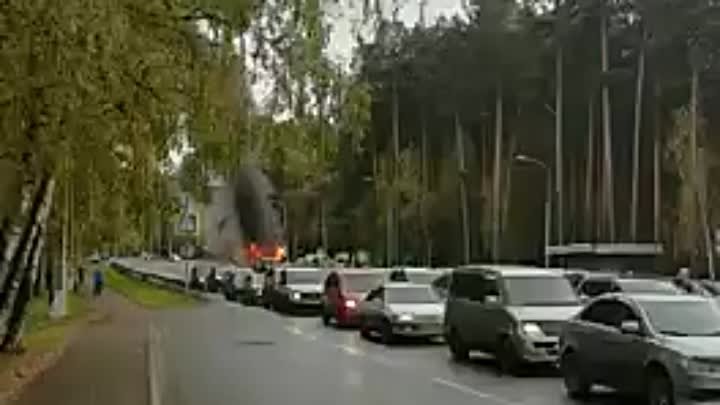 Возле центрального КПП Северска сгорел УАЗ