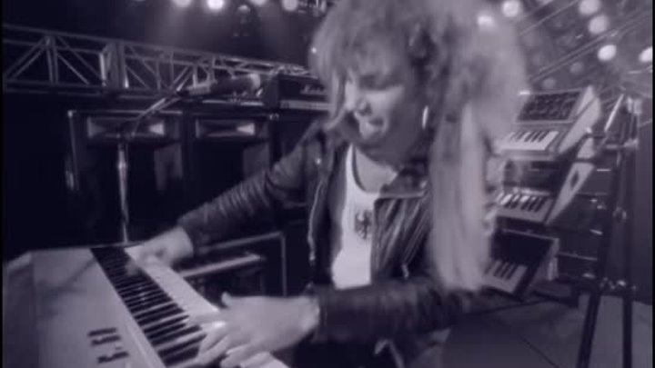 Bon Jovi 1986 - Livin' On A Prayer • (4K Remastered)