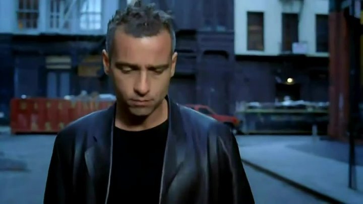 Che puoi песня. Più che puoi Эрос Рамаззотти. Eros Ramazzotti cher. Шер и Рамазотти. Eros-Ramazzotti-feat.-cher.