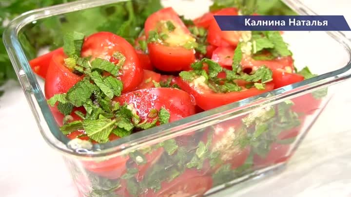 Спасибо соседке по даче, опять удивила! Таких вкусных помидор я еще  ...