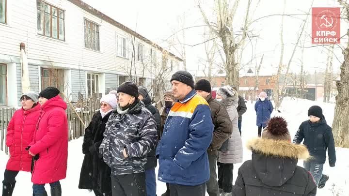 Встреча с жителями ул. Прибыткого 6, 8 Е.В. Хорошилов