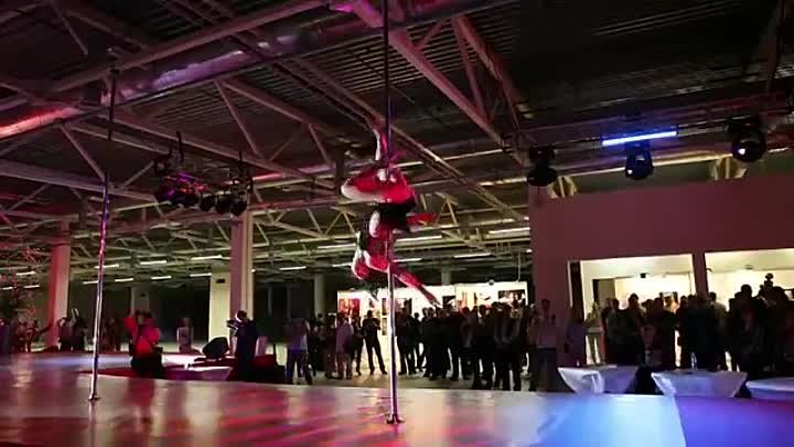 Pole-dance на выставке esexpro show ч3 от студии Divadance