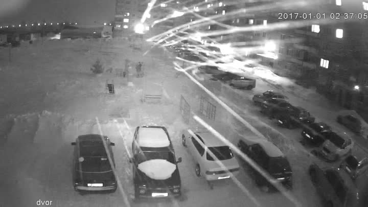 видео с камеры наблюдения двора Прудская, 21, г. Новоалтайска