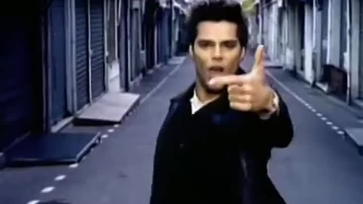 Ricky Martin - María (Video (Spanglish) (Remastered))