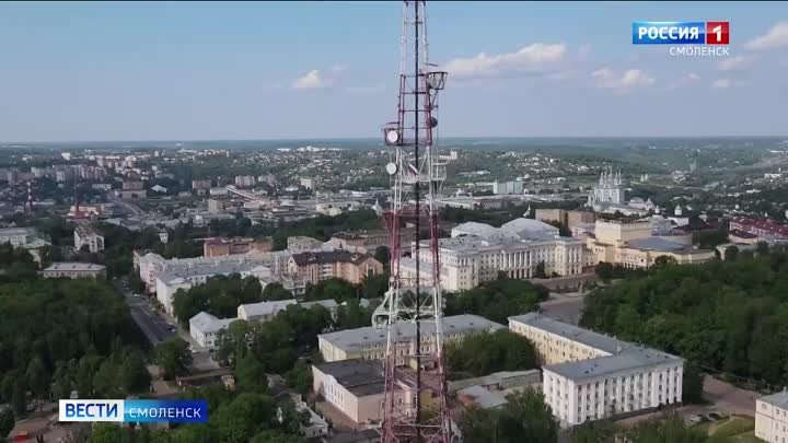 На смоленской телевышке установили государственный флаг ко Дню России