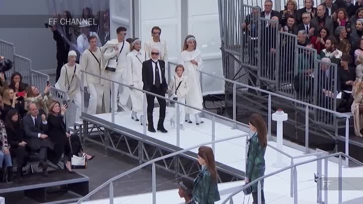 Chanel - Fall Winter 2017-2018 Full Fashion Show - Exclusive (1)