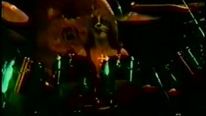 Kiss  Live  In  Houston  9. 1.  1977  Full  Concert  Love  Gun  Tour.