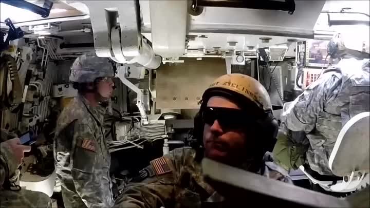 Работа заряжающих M109A6 «Paladin» vs САУ «Мста С»