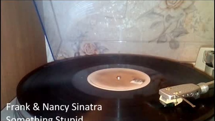 Frank & Nancy Sinatra - Something Stupid 1967