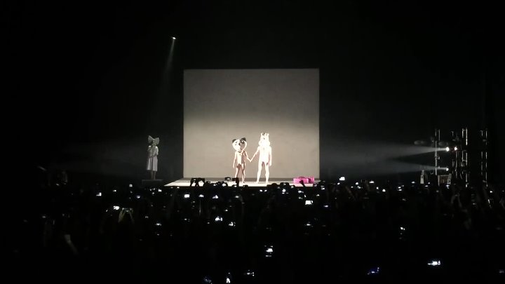 Крокус сити холл видео где расстреливают людей. Sia концерт Москва 2016. Сия Крокус Сити Холл. Баста концерт в Крокус Сити холле 2014. Sia Titanium Live.