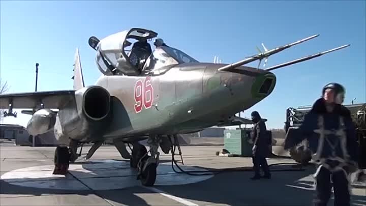 Экипажи штурмовиков Су-25СМ3 уничтожили объекты ПВО условного против ...