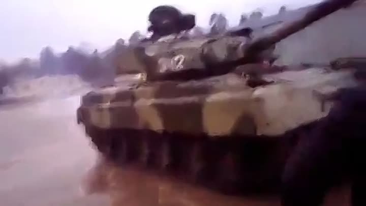 Русский разворот на танке Т-80 _ Drift the T-80
