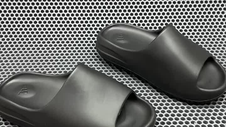 Adidas Yeezy Slide "All Black"