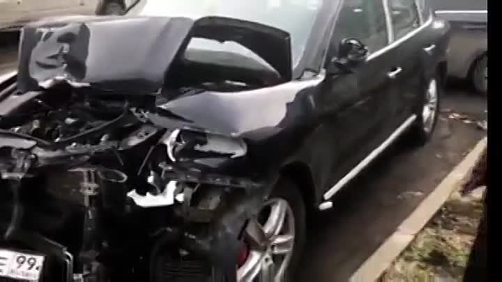 Жена разбила машину. Жена разбила тачку. Жена разбила машину реакция. Когда жена разбила машину мужа. Отработка жены за разбитую машину.