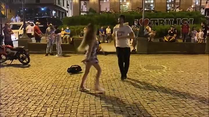 Девушка Танцует Очень Красиво Gogia Гогия На Улице Шардени В Тбилиси Лезгинка AL