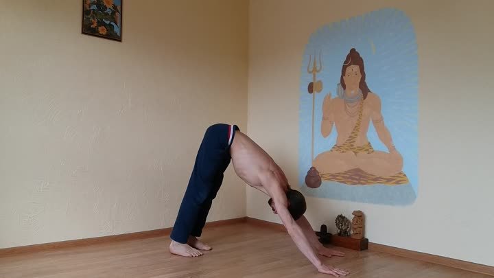 Сурья Намаскар традиции Аштанга-йоги вариант В