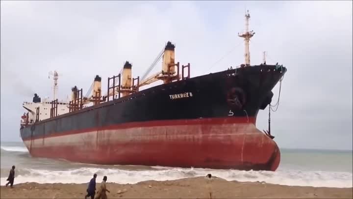 TOP 5 SHIPS CRASHING INTO SHORE