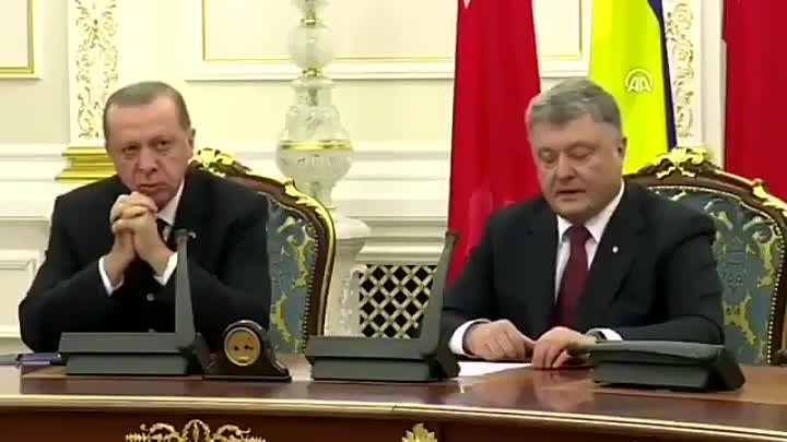 Эрдоган Уснул на Встрече с Поpoшенкo Реально