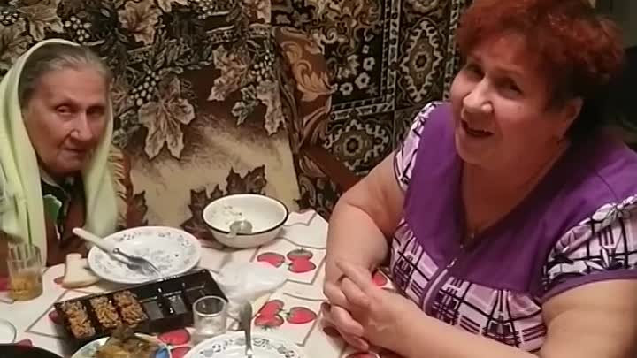 Песня до слез „Ох, старость не радость“ поют Екатерина Звоникова и А ...