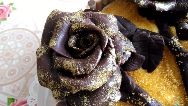 Торт с шоколадными розами (без каркаса).mp4