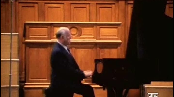 Святослав Рихтер исполняет первую сонату Бетховена