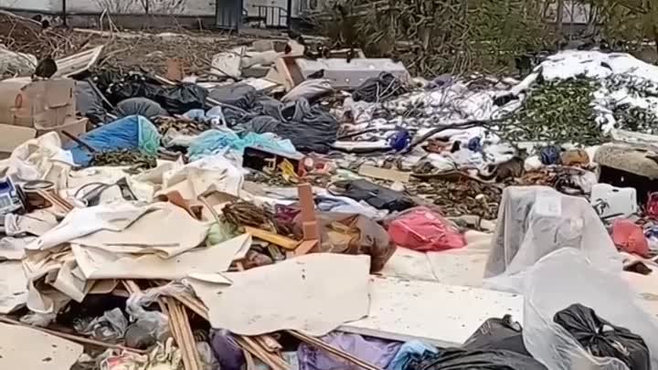 Ничего нового, просто горы мусора на улице Одесской.