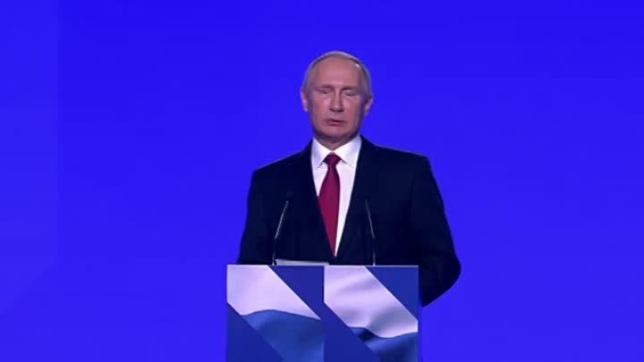 Путин попросил чиновников доверять людям на Форуме «Сообщество»