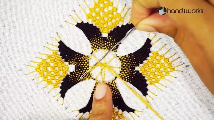 Hand Embroidery Designs- Bordado DIY Tutorial - HandiWorks#115